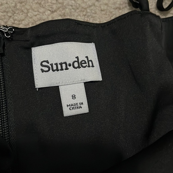 Sun-deh Dress - Picture 3 of 11